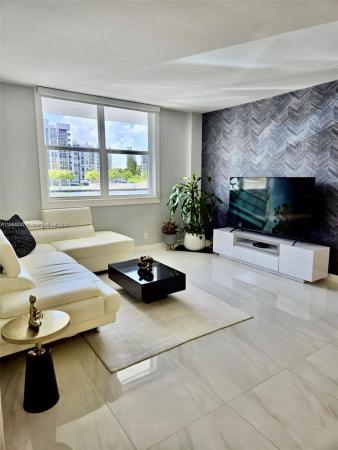 The Residences On Hollywood Beach, 3000 S Ocean Dr #108, Hollywood, Florida 33019, image 2