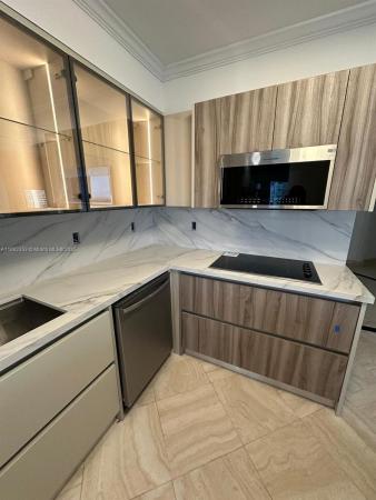 Marina Tower, 19500 Turnberry Way #12E, Aventura, Florida 33180, image 1