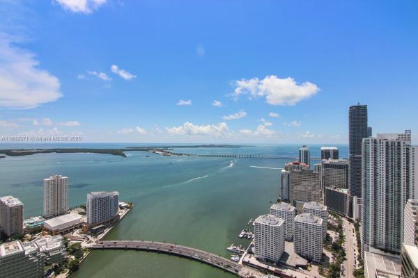 Icon Brickell Tower 2, 495 Brickell Ave 5609, Miami, Florida 33131, image 1
