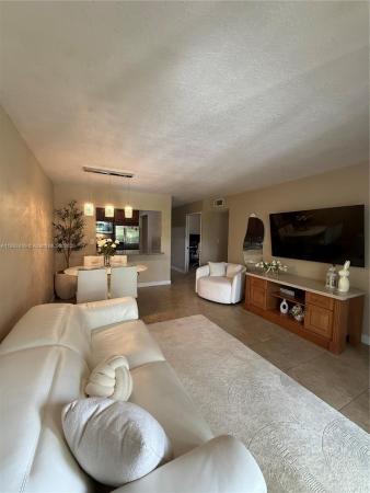 Lancaster, 6950 W 6 Ave 315, Hialeah, Florida 33014, image 1