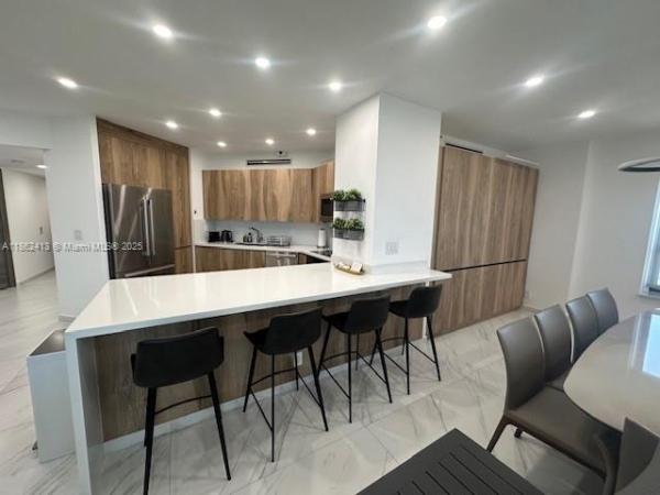 Marina Tower, 19500 Turnberry Way #12A, Aventura, Florida 33180, image 1