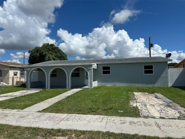 10745 SW 222nd St #10745, Unincorporated Dade County, Florida 33170, image 1