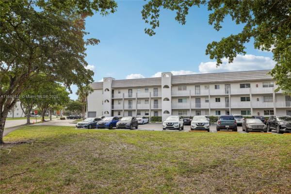 Sunrise Lakes 2, 8135 Blvd #208, Sunrise, Florida 33322, image 1