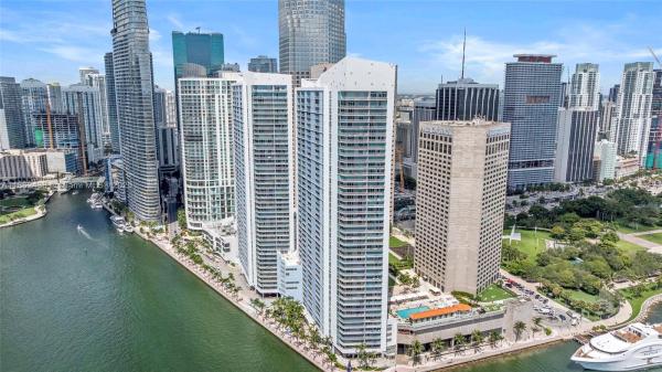 One Miami West, 325 S Biscayne Blvd 1918, Miami, Florida 33131, image 1