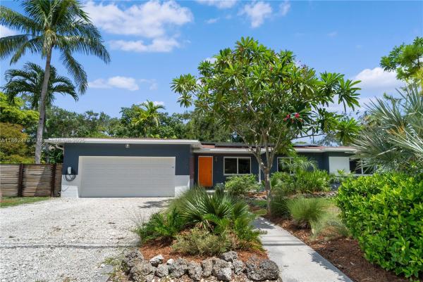 Nuevo Mundo, 6601 SW 64th St, South Miami, Florida 33143, image 2