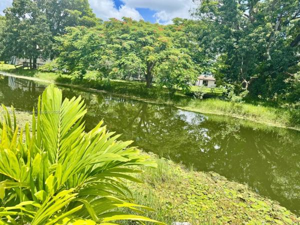 Griffin 345, 5960 SW 190th Ave, Southwest Ranches, Florida 33332, image 2