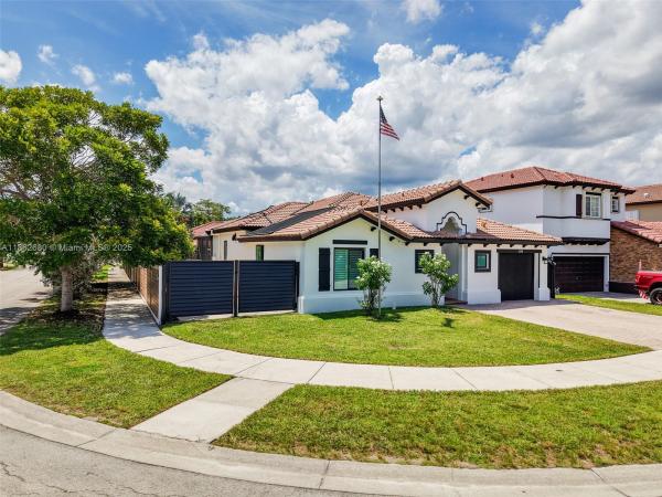 Laroc Estates, 5126 SW 165th Ave, Kendale Lakes, Florida 33185, image 3