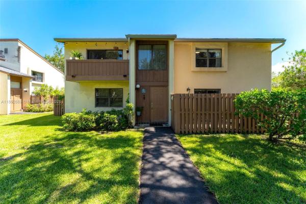 11385 SW 109 Rd 44g, Unincorporated Dade County, Florida 33176, image 1