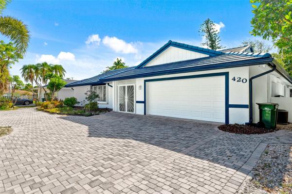 Marco Beach, 420 N Collier Blvd, Marco Island, Florida 34145, image 1