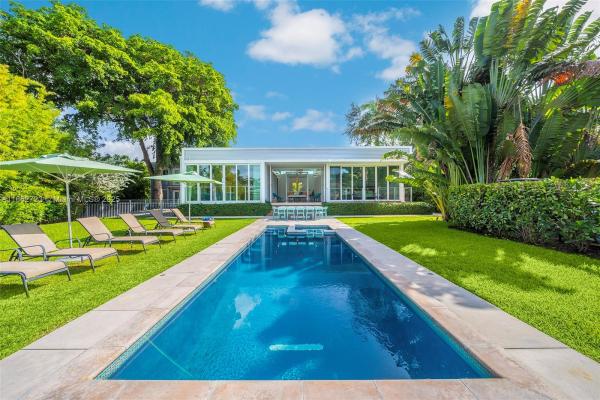Haynsworth Village, 1000 NE Little River Dr, Miami, Florida 33138, image 1