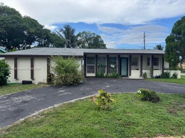 1301 NW 175th St, Miami, Florida 33169, image 1