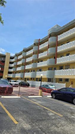 Waterway Plaza, 7900 Tatum Waterway Dr #106, Miami Beach, Florida 33141, image 1