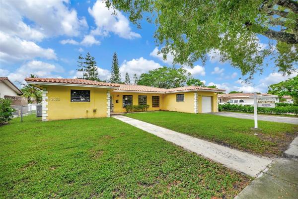 Miami Lakes Residential, 6750 White Oak Dr, Miami Lakes, Florida 33014, image 1