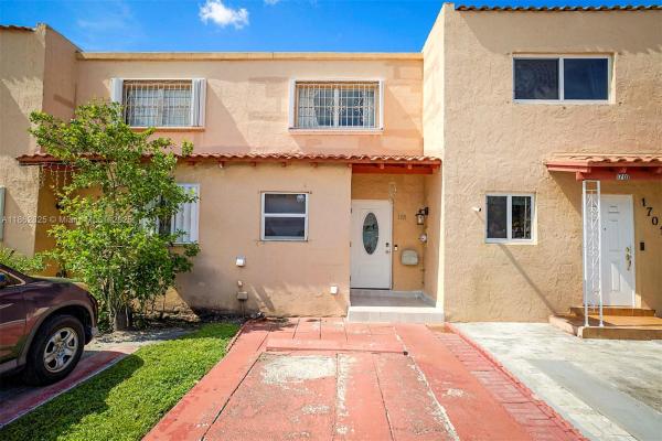 Villa 56, 1705 W 57th St 506, Hialeah, Florida 33012, image 1
