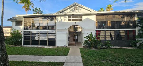 Countryside Village, 18965 NW 62 Ave 202, Hialeah, Florida 33015, image 1