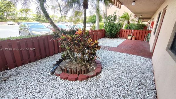 Palm Lakes, 7220 Lake Circle Dr #106, Margate, Florida 33063, image 2
