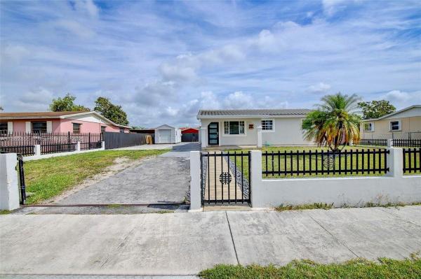 11831 SW 206th Ter, Miami, Florida 33177, image 1