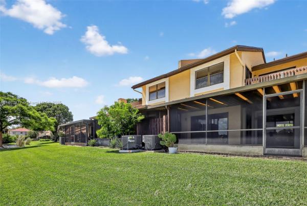 Tanglewood Townhomes, 340 SW 97th Ave, Pembroke Pines, Florida 33025, image 1