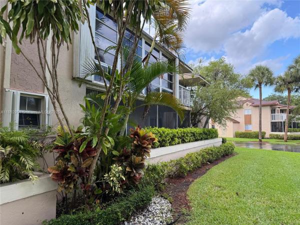 Doral Park Country Club Villas, 4780 NW 102nd Ave 102-11, Doral, Florida 33178, image 1