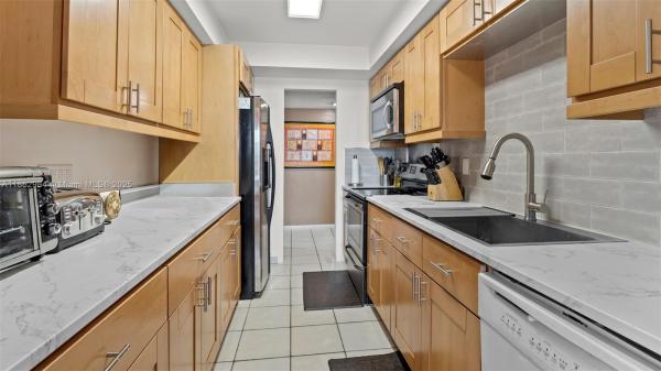 The Manors Of Inverrary, 4174 Inverrary Dr #502, Lauderhill, Florida 33319, image 1