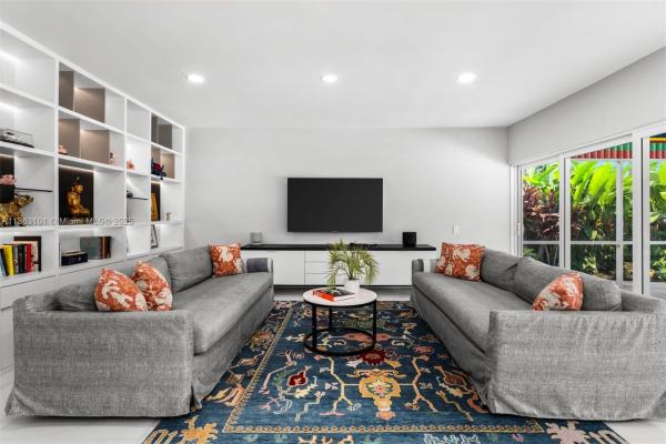 Biscayne Point, 1410 Cleveland Rd, Miami Beach, Florida 33141, image 1