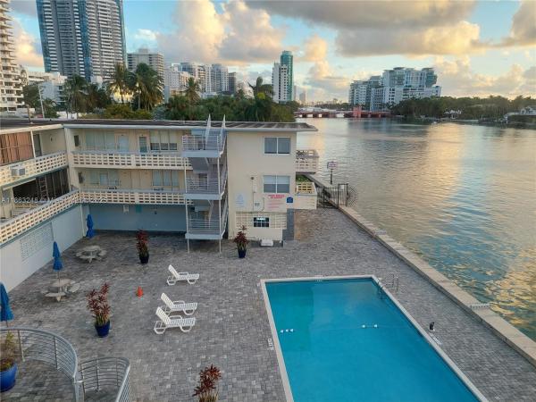 6484 Indian Creek Dr #320, Miami Beach, Florida 33141, image 1