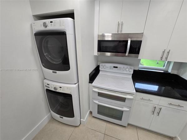 Windmill Lakes, 8886 SW 3rd St #202, Pembroke Pines, Florida 33025, image 1