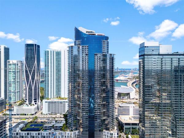 Paramount Miami Worldcenter, 851 NE 1st Ave 1506, Miami, Florida 33132, image 1