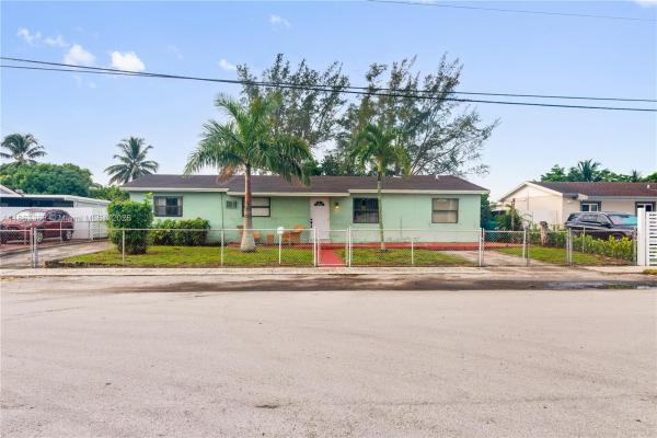 Carol City Gardens, 4340 NW 196th St, Miami Gardens, Florida 33055, image 1