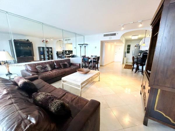 The Decoplage, 100 Lincoln Rd #1034, Miami Beach, Florida 33139, image 2