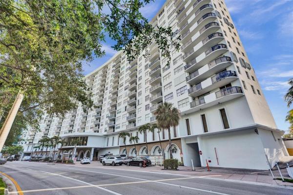 Maison Grande, 6039 Collins Ave #1736, Miami Beach, Florida 33140, image 3