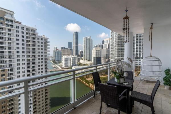 Carbonell, 901 Brickell Key Blvd #2702, Miami, Florida 33131, image 2