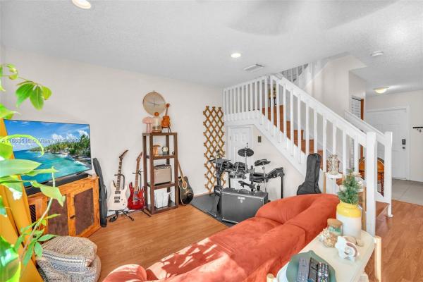 Malibu Bay, 632 NW 208th Ter, Pembroke Pines, Florida 33029, image 2