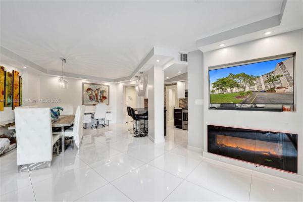 Environ 1, 6911 Environ Blvd #1K, Lauderhill, Florida 33319, image 1
