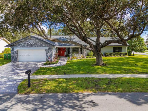 Pasadena Estates, 20341 NW 8th St, Pembroke Pines, Florida 33029, image 1