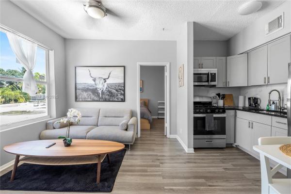 Windsor Plaza, 1320 Drexel Ave #305, Miami Beach, Florida 33139, image 1