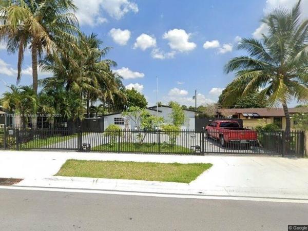 Essex Village, 631 SE 3rd Pl, Hialeah, Florida 33010, image 1