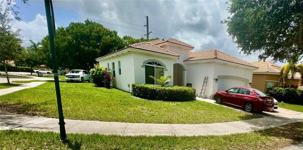 2240 SE 16th Ave, Unincorporated Dade County, Florida 33035, image 1
