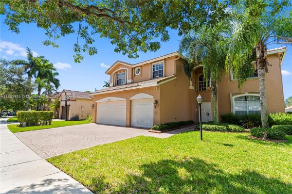 Laguna Pointe, 13374 NW 13th St, Pembroke Pines, Florida 33028, image 1