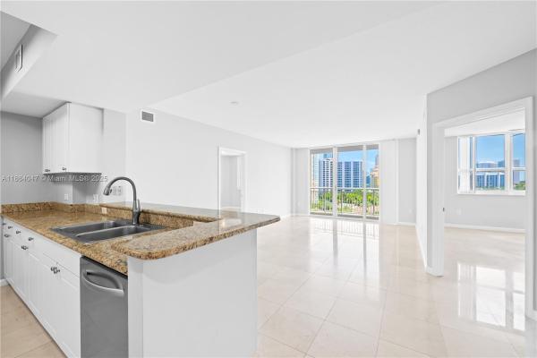 Turnberry On The Green, 19501 W Country Club Dr #907, Aventura, Florida 33180, image 1