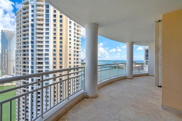 Two Tequesta Point, 808 Brickell Key Dr #3205, Miami, Florida 33131, image 2