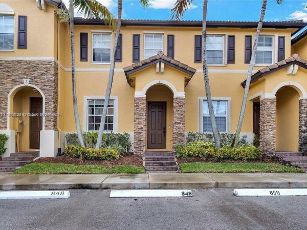 9133 SW 227th St 4, Cutler Bay, Florida 33190, image 1