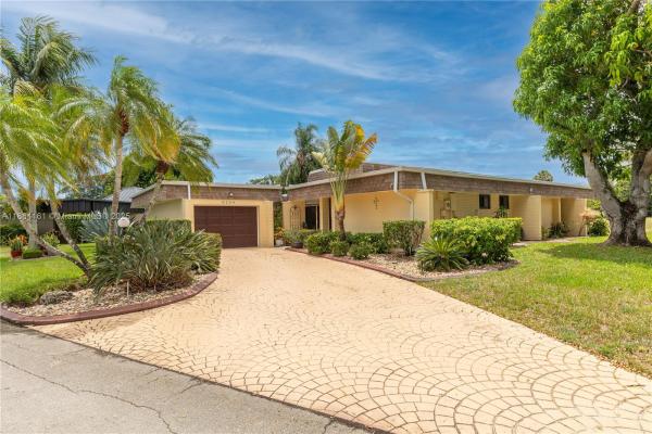 The Woodlands, Tamarac, Florida 33319, image 1