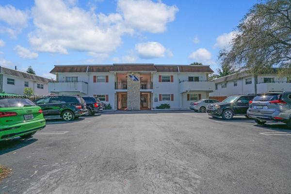 Parkway Gardens, 222 SW 1st St #H-7, Pompano Beach, Florida 33060, image 1