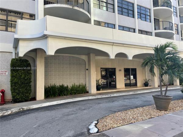Coral Gables Tower, 66 Valencia Ave #PH-1C, Coral Gables, Florida 33134, image 2