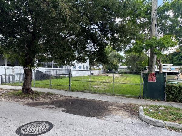 Parkdale, 2720 SW 17th St, Miami, Florida 33145, image 1