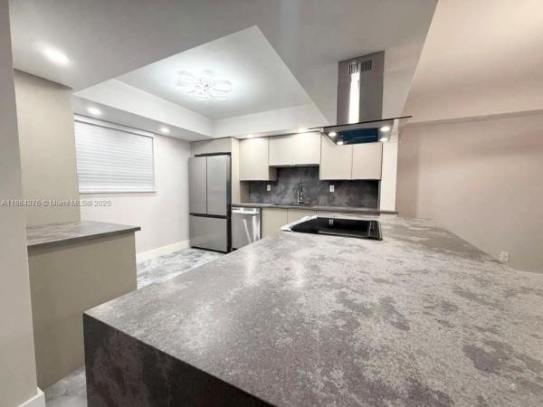 Lakes Of Carriage Hills, 4930 E Sabal Palm Blvd #206, Tamarac, Florida 33319, image 1