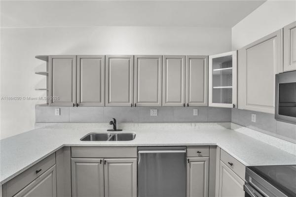 West Lake Village, 1125 Doveplum St, Hollywood, Florida 33019, image 2
