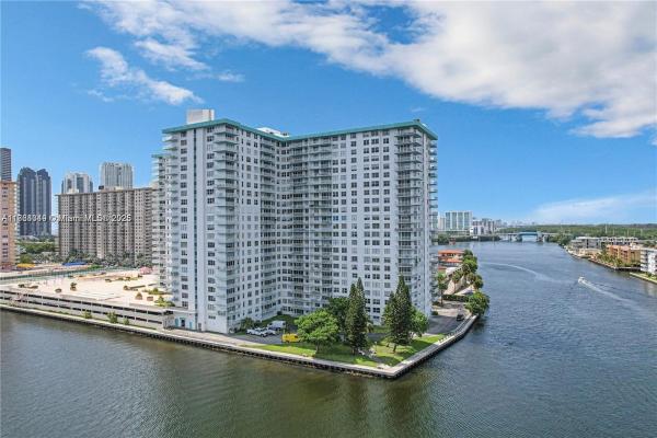 Winston Towers 500, 301 174th St 408, Sunny Isles Beach, Florida 33160, image 1
