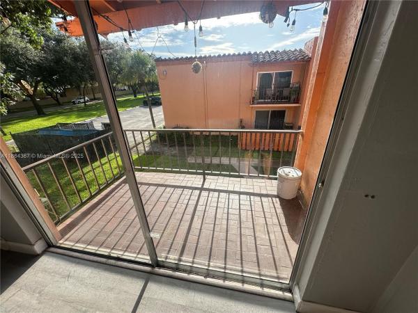 Cypress Village, 7200 Fairway Dr #H10, Miami Lakes, Florida 33014, image 1